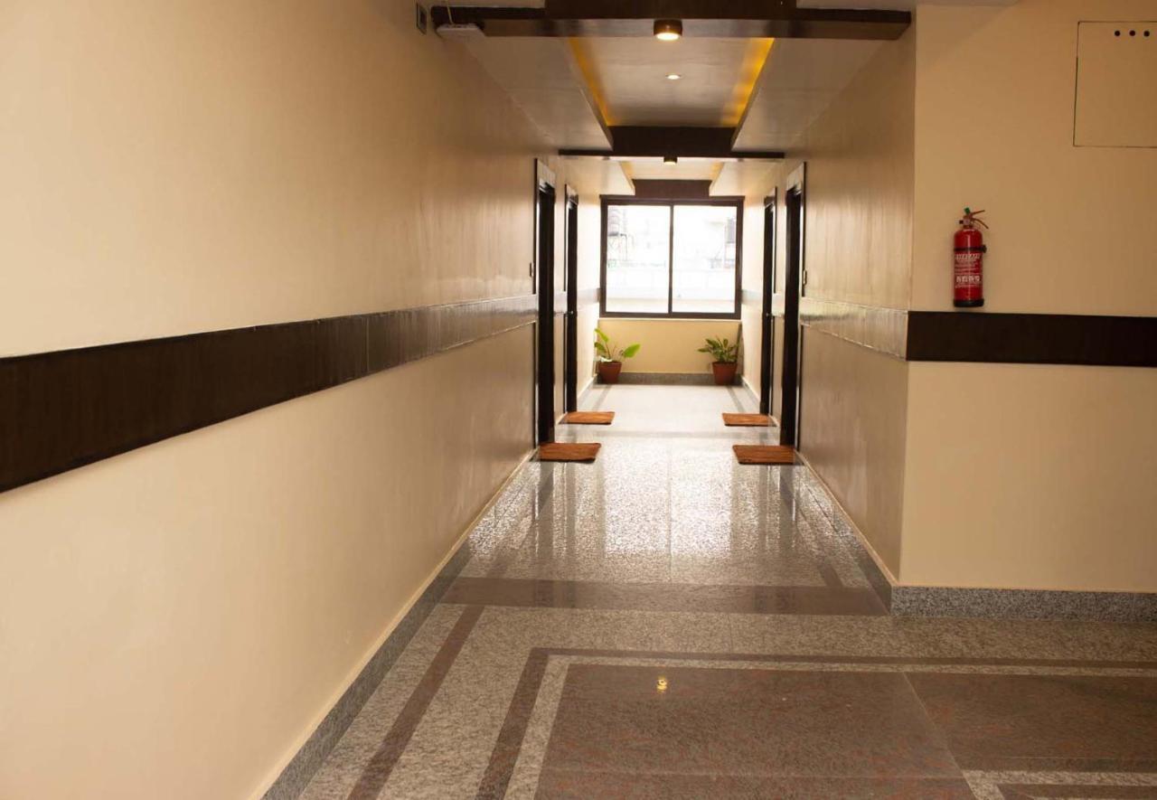 Hotel Silverline Pokhara Exterior photo