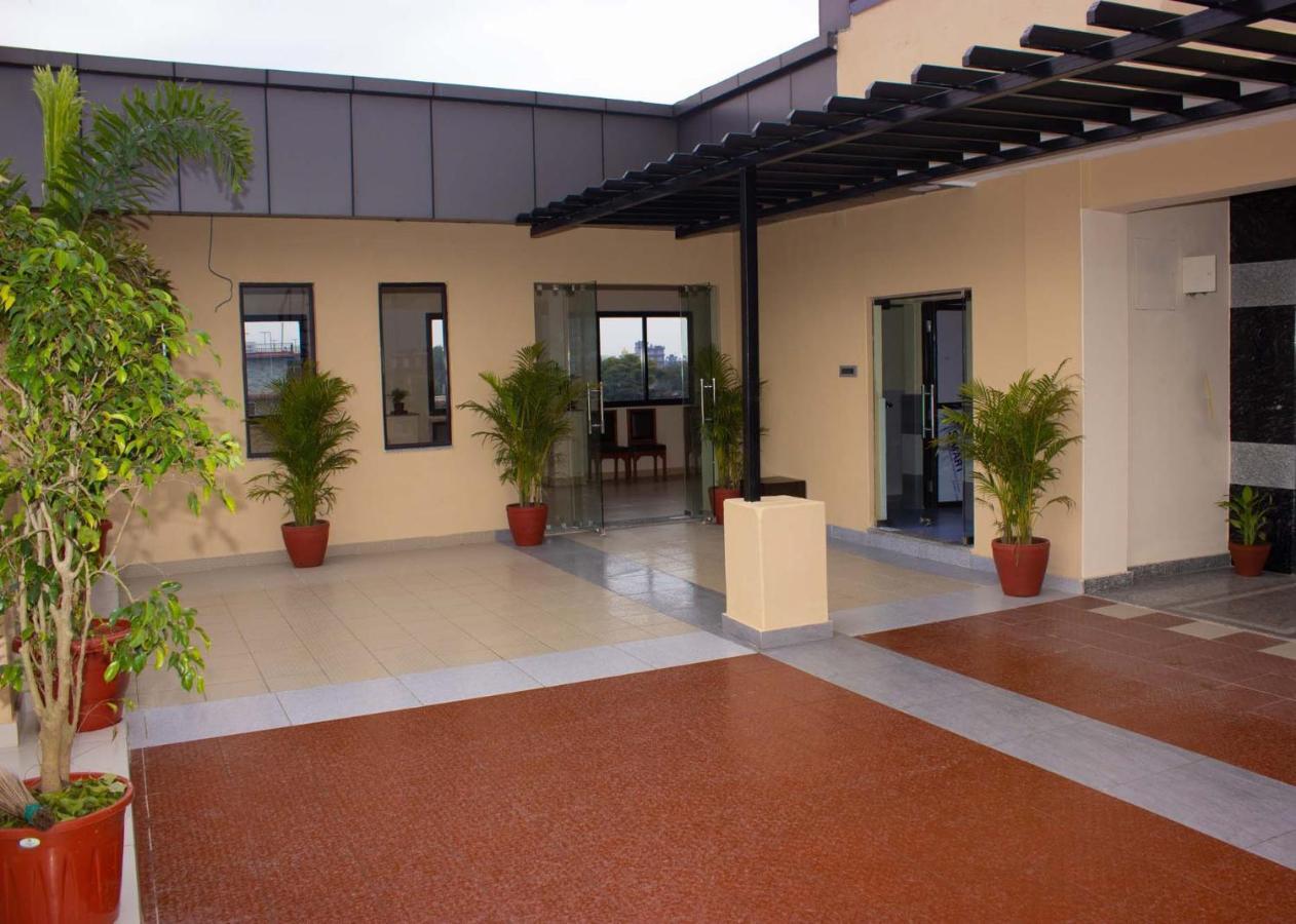 Hotel Silverline Pokhara Exterior photo