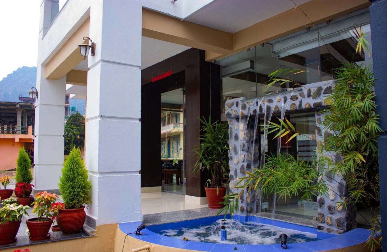 Hotel Silverline Pokhara Exterior photo