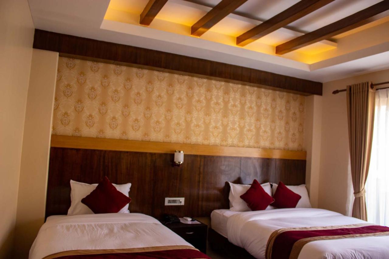 Hotel Silverline Pokhara Exterior photo